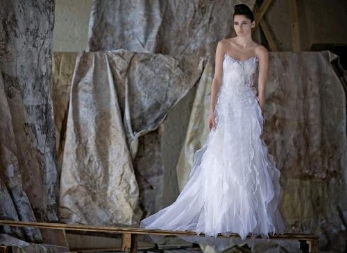 I want to hate this Mira Zwillinger wedding gown and not just because I