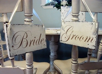 I like the distressed look good for a rusticy country wedding