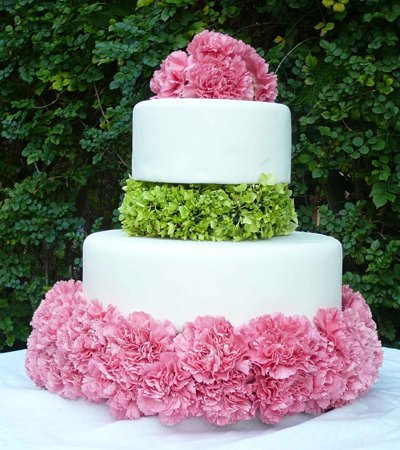 carnation-wedding-cake